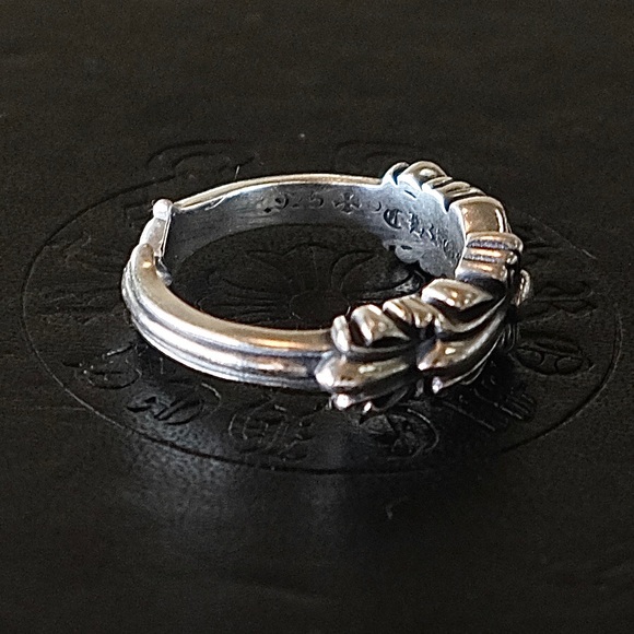 Chrome hearts floral cross open back ring - Picture 3 of 4